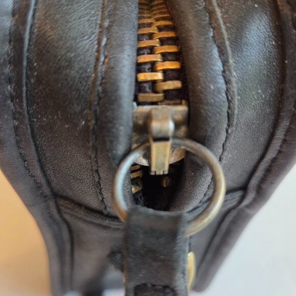 EUC & HTF Vintage Coach Skinny Flight Bag (#9706) in Black - Picture 11 of 13